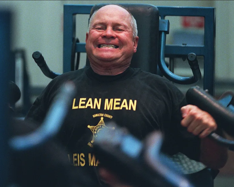 Sheriff Leis lifting weights